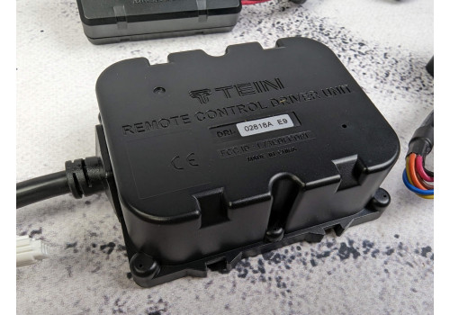 Модуль управления подвеской Tein EDFC Active PRO, EDK04-Q0349